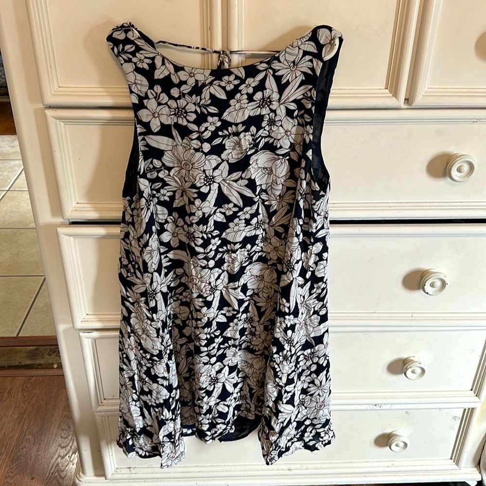 Forever 21 Size Small fits Medium Flower Dress